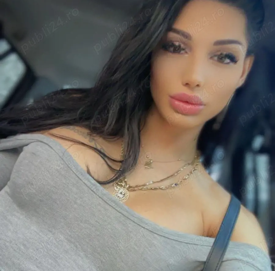 Bună Sunt raina o transexuală reală 100% fac și deplasarea afară din București sau Vino tu la mine