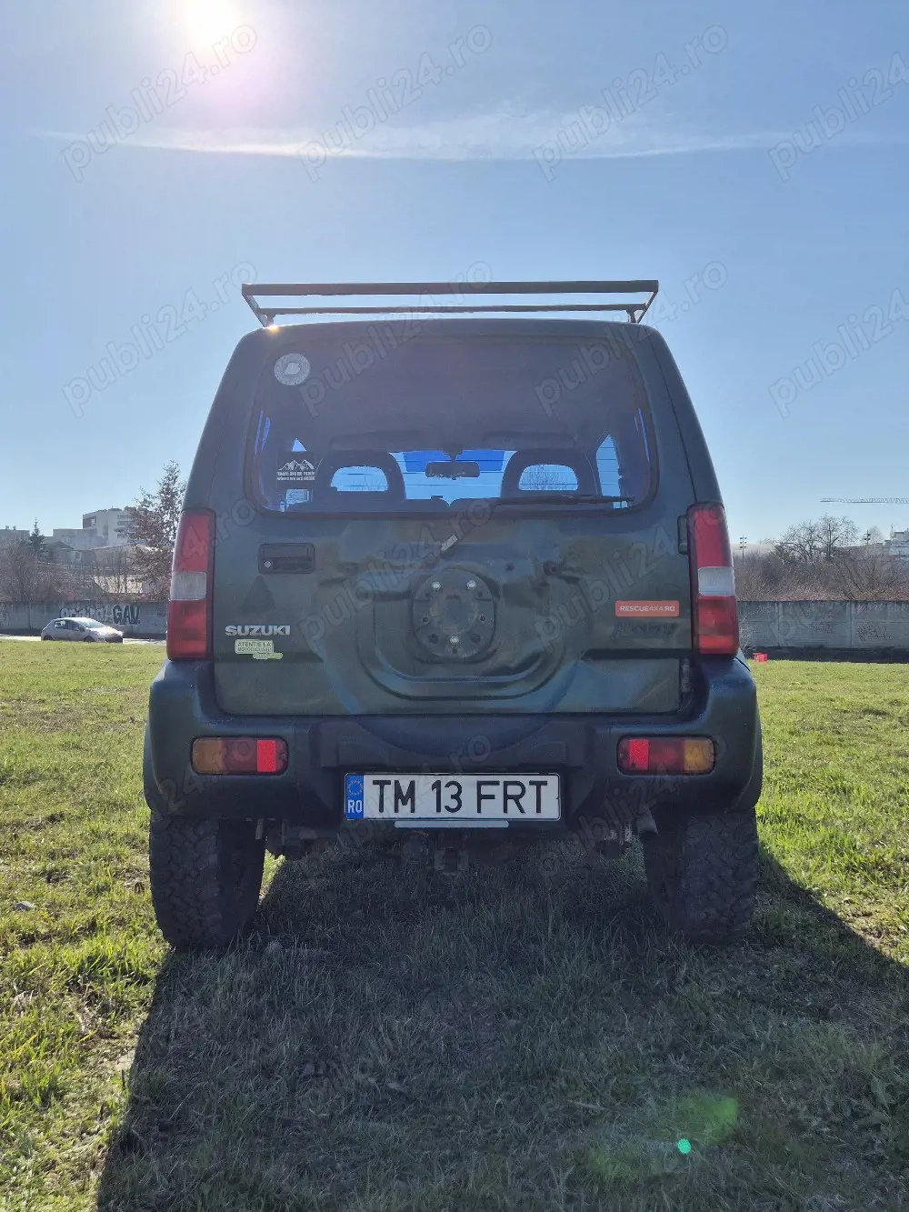 vând Suzuki Jimny