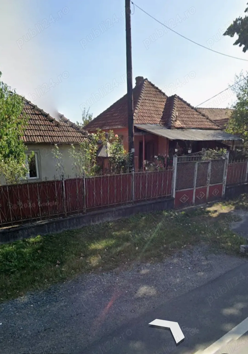 Casă de cărămidă in localitatea Savarsin