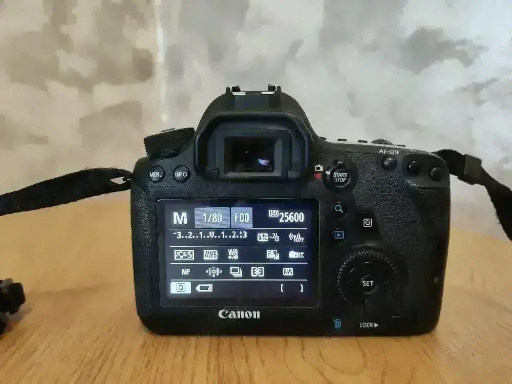 Canon EOS 6D Body   Full Frame de încredere, GPS și Wi-Fi integrat