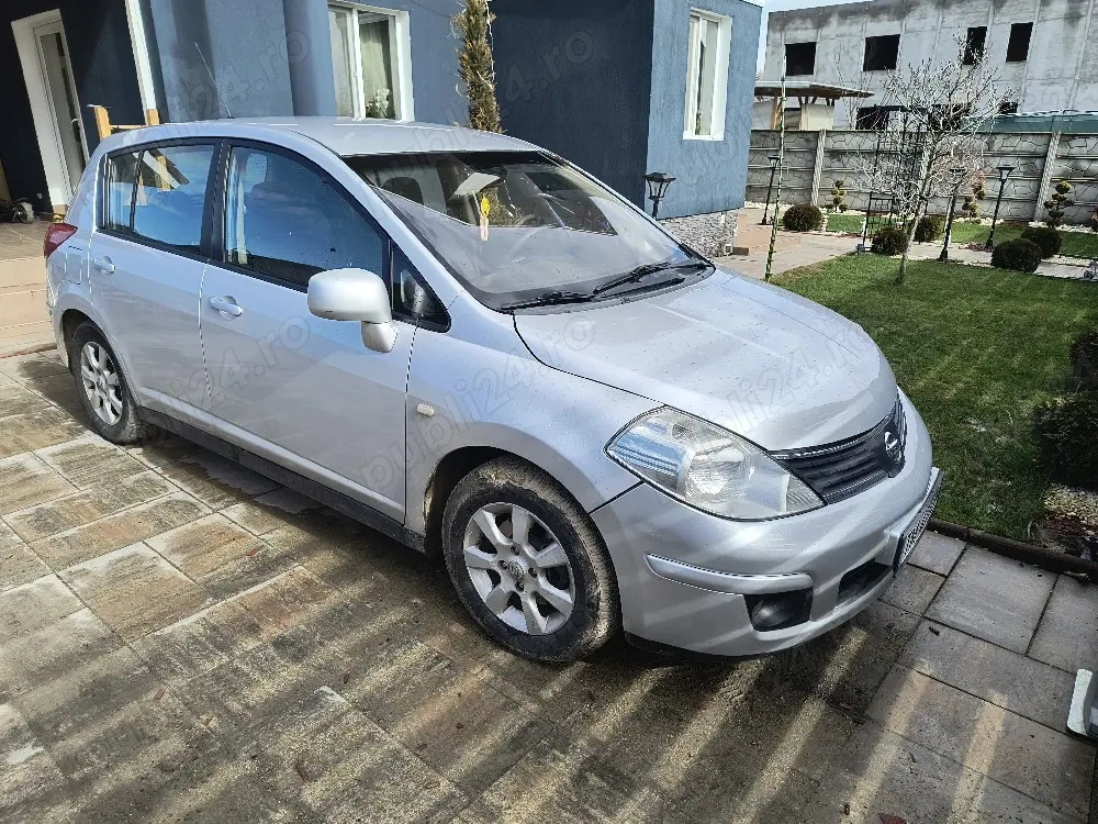 Nissan Tiida 