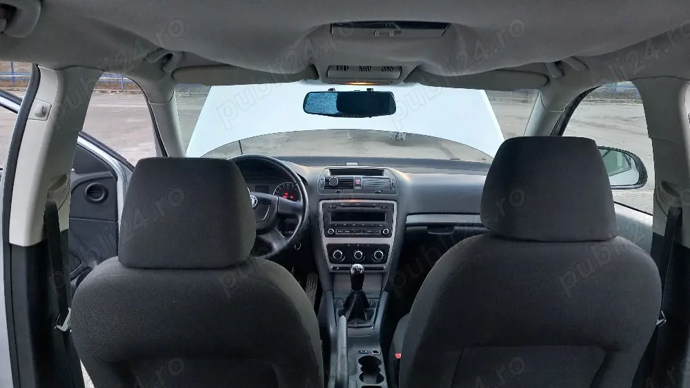 vând skoda octavia 1.6 tdi combi din2012 