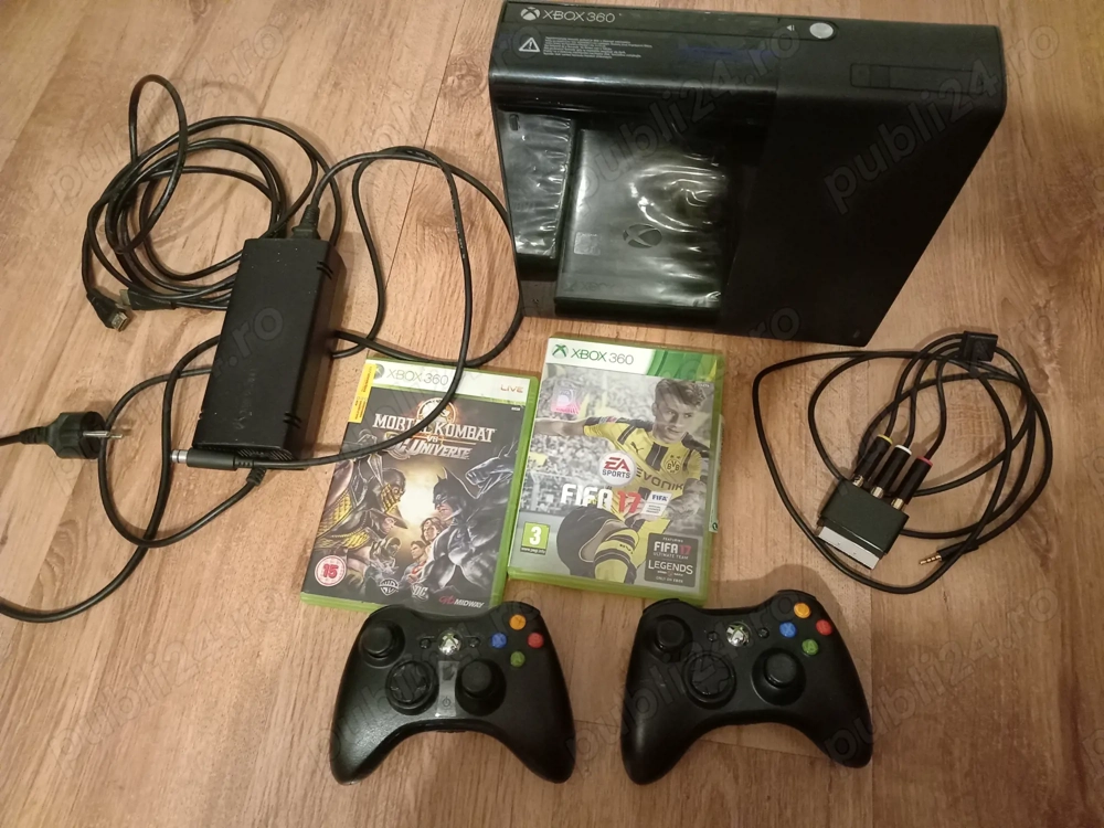 Vand Xbox 360 slim E, 2 controllere 