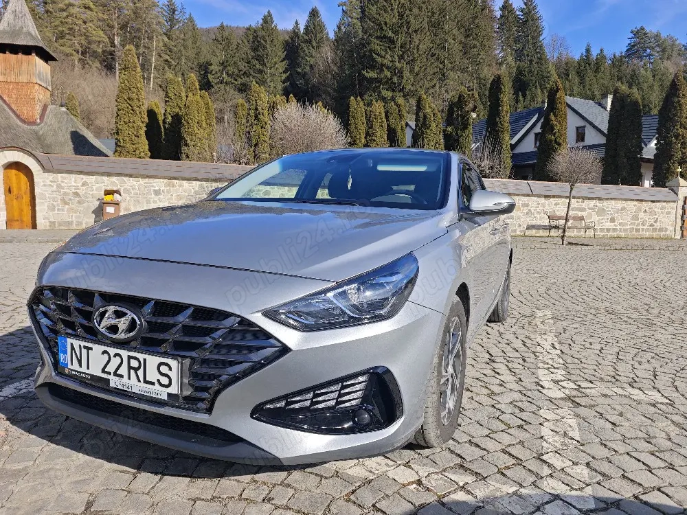 vând Hyundai i30 Fastback 