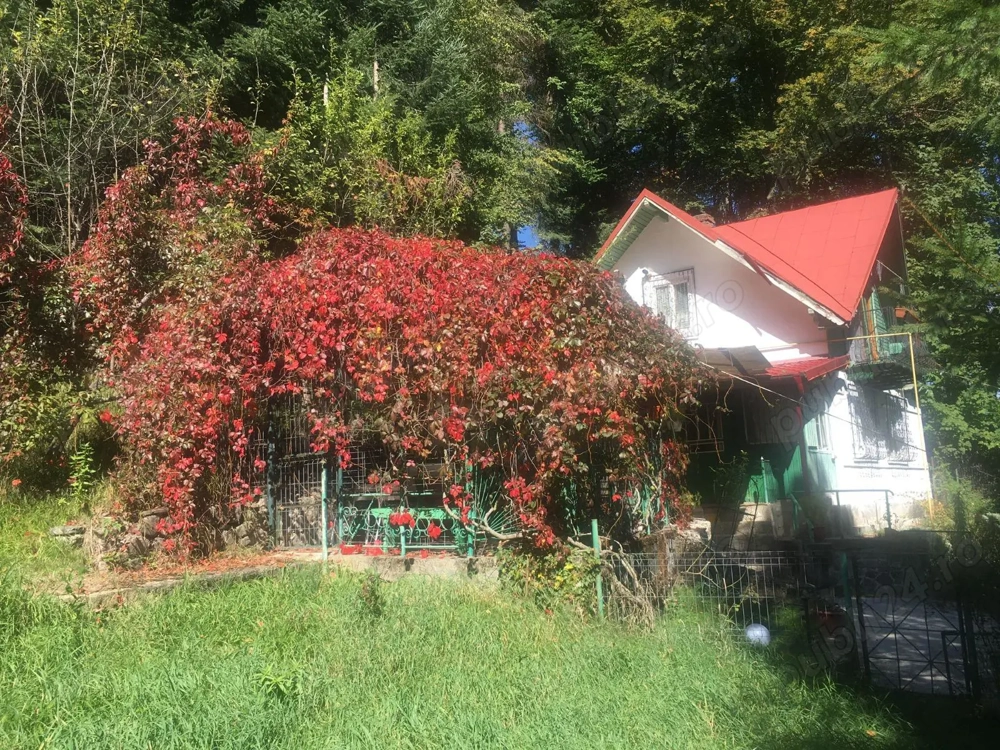 Vand teren si casa in Sinaia
