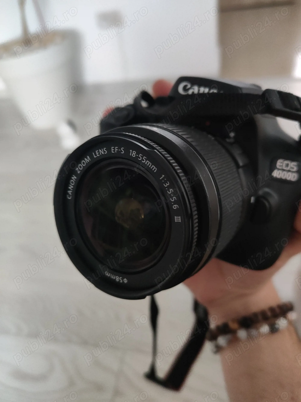 Aparat foto Canon EOS 4000D + obiectiv 18-55 mm SEE