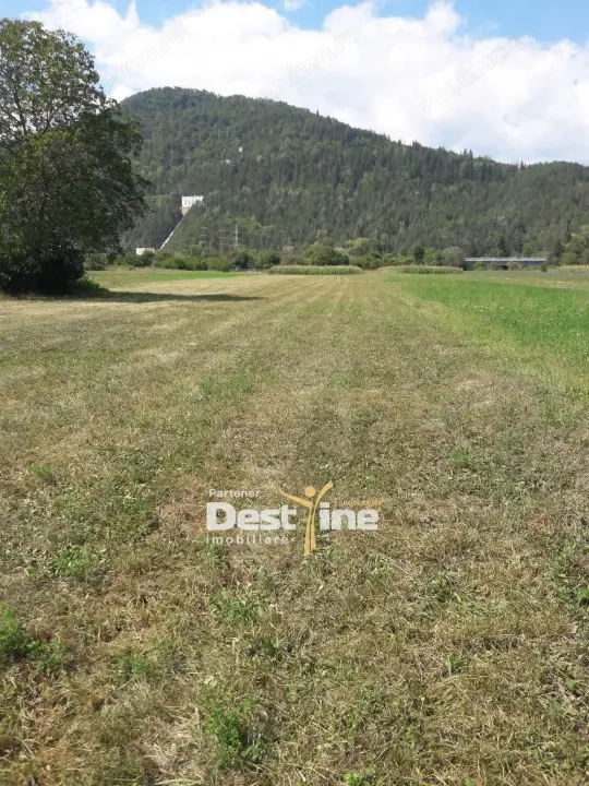 Teren de vanzare Pangarati 58.500 Euro 4488mp Intravilan