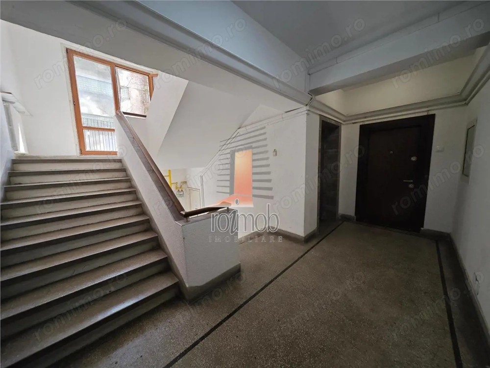 Apartament 3 camere decomandat, renovat, Piata Romana