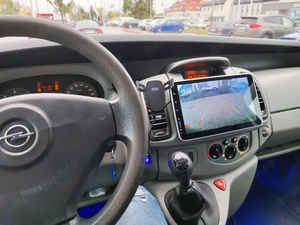 OPEL VIVARO 2.0 CDTI L1H1 2.9t 2.0CDTI An 2007 3 Kilometraj 233.000 km