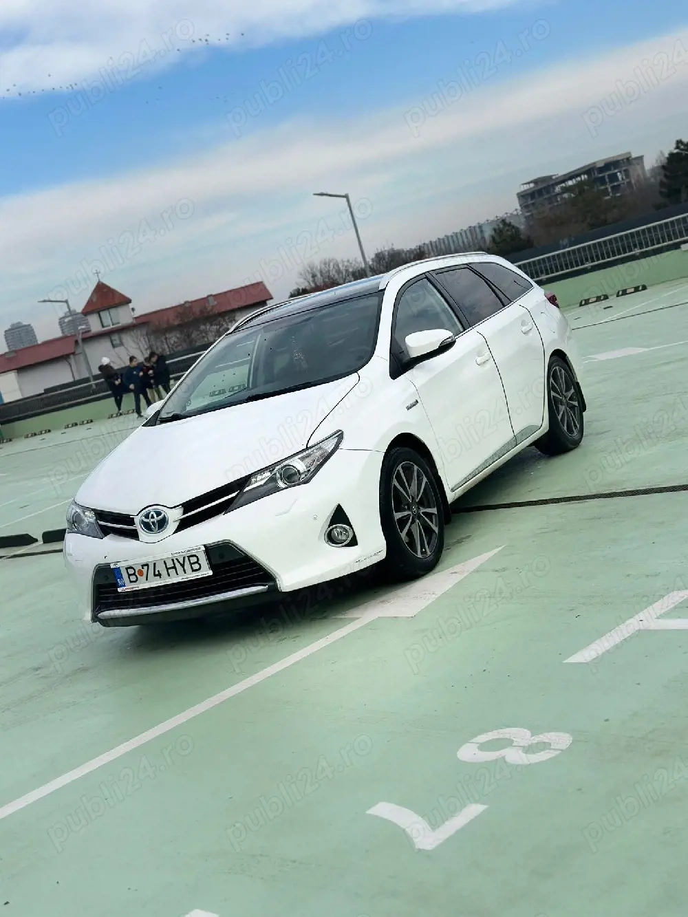 Toyota Auris Touring Sports Break 2013   Panoramic   Bi Xenon Adaptiv   Încălzire Scaune   Pilot Aut