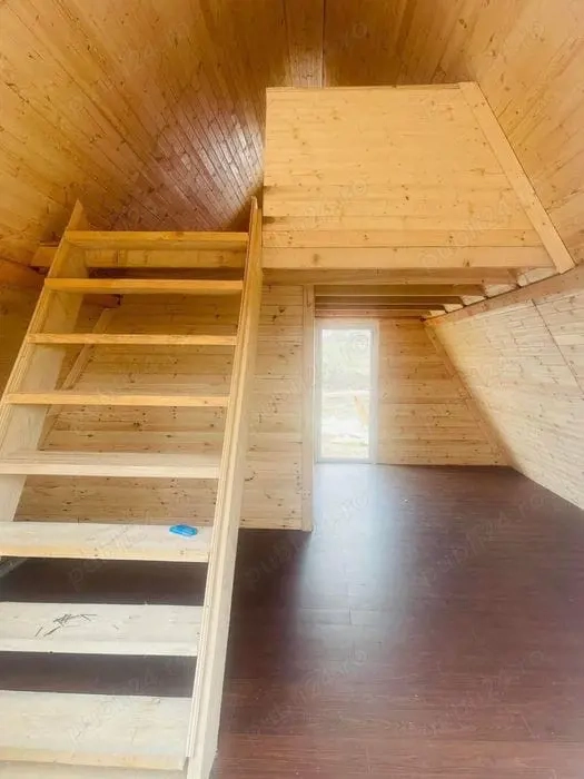 Vând și produc căsuțe din lemn și cabane din lemn predate în următoarele stadi la gata , la ros, la 