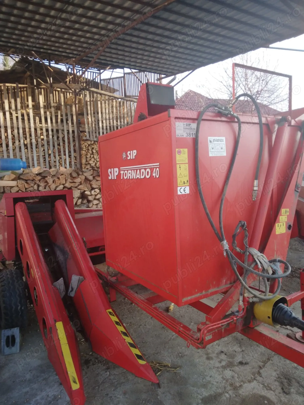 Culegatoare de porumb SIP Tornado 40