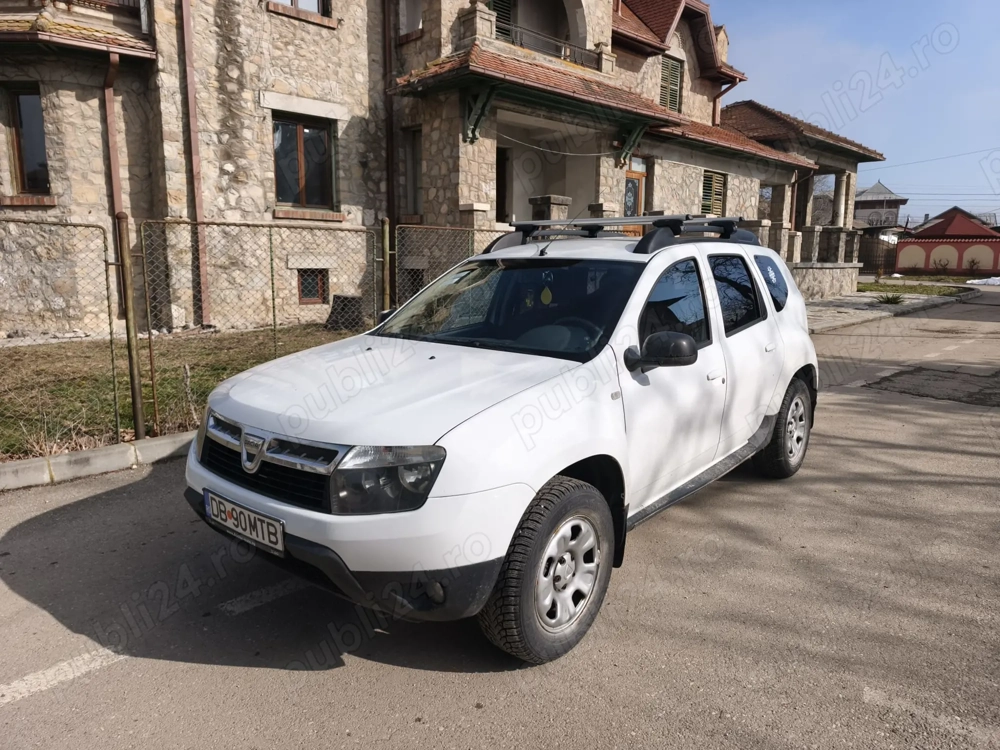 Vând Dacia Duster 4x4
