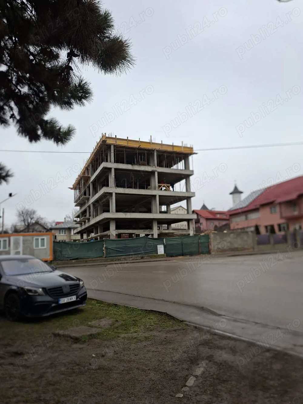 Echipa de baieti cautam de munca in domeniul construcțiilor 