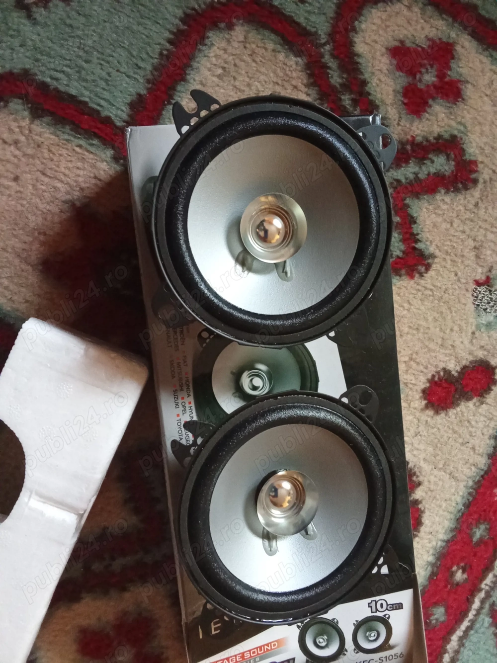 Vând boxe auto kenwood