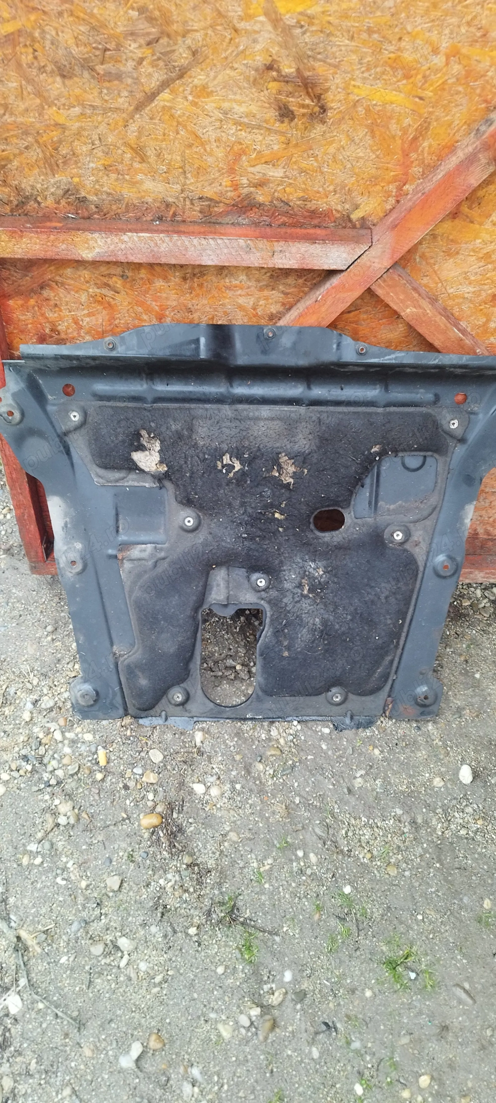 Scut metalic Duster 2018