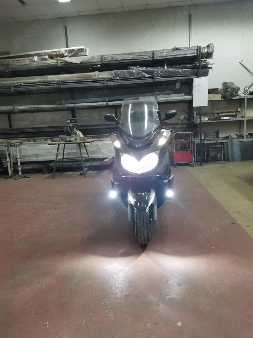 Yamaha Majesty 400, maxiscuter