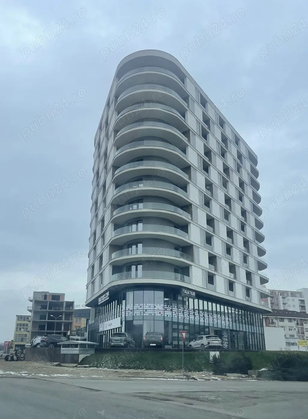 Vând apartament nou 