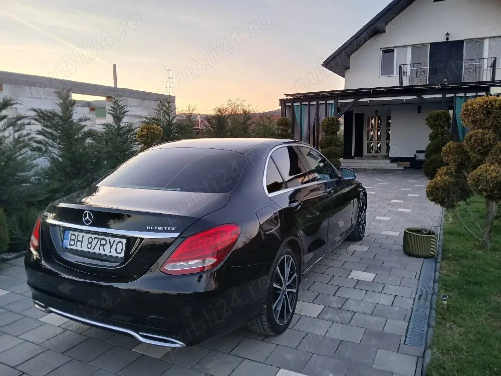 Mercedes Benz C220 w205.