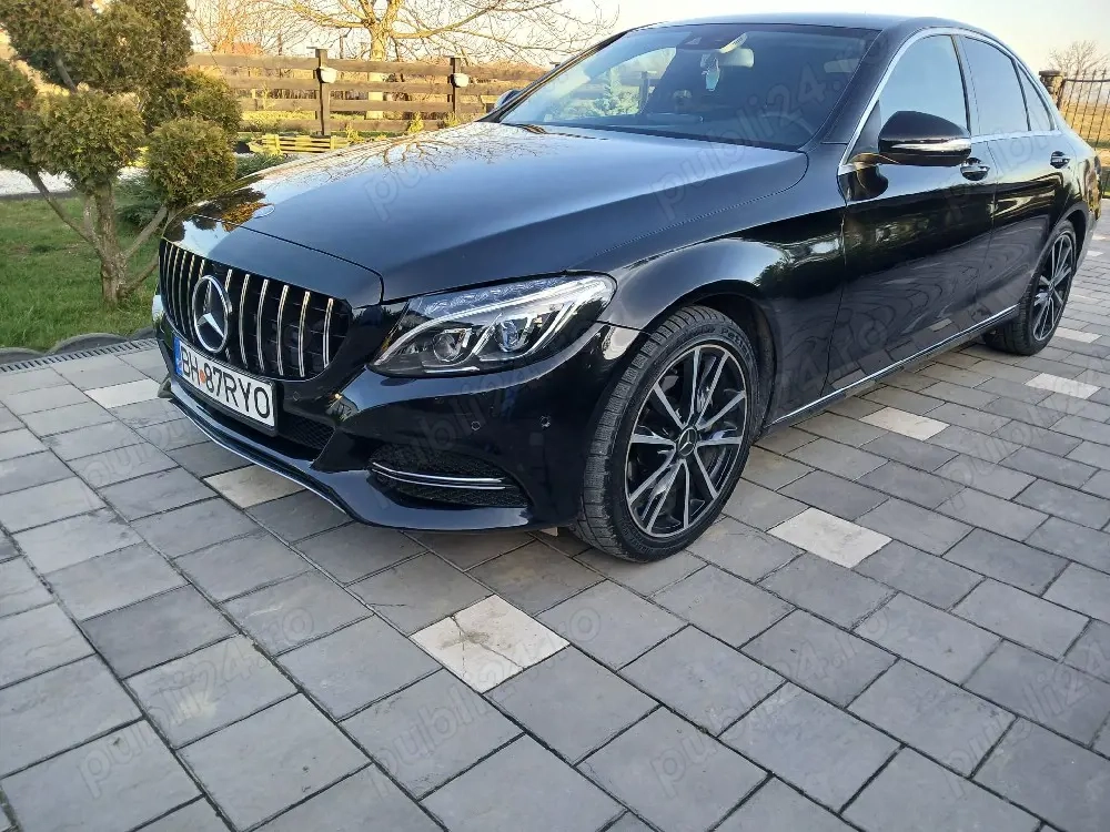 Mercedes Benz C220 w205.