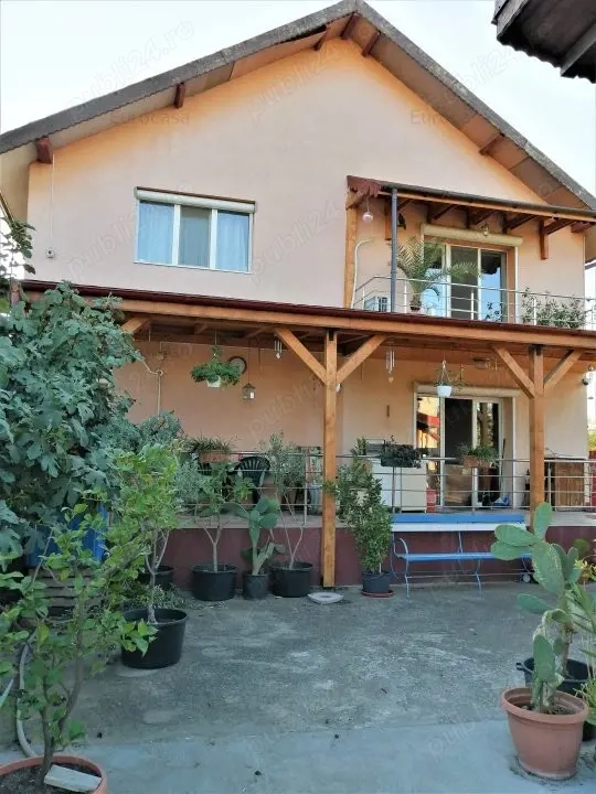 Casa individuala P+M, 6 camere, teren 645 mp in vatra satului Săcalaz 