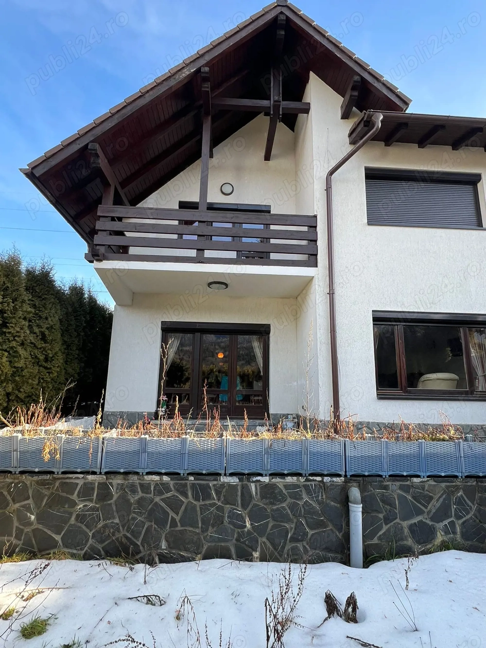 Vand vila eleganta Busteni, vedere la Crucea Caraiman, toate utilitatile, pozitie exceptionala