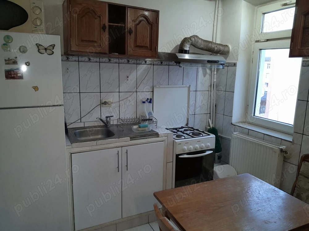 Vinzare garsoniera Dovalii