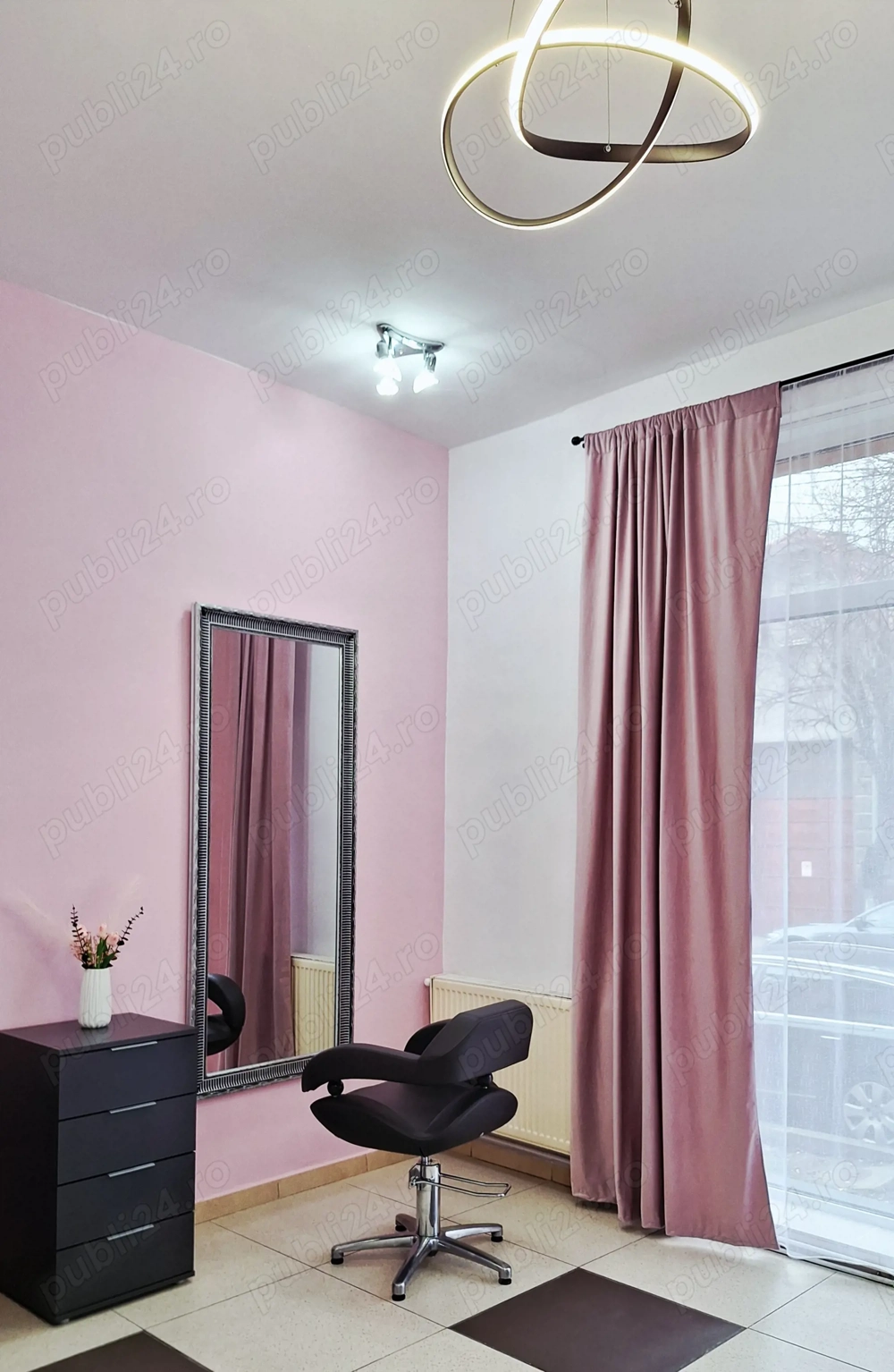 Post coafura de inchiriat salon central