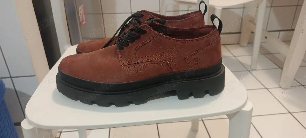 Pantofi piele Clarks demiwedge 