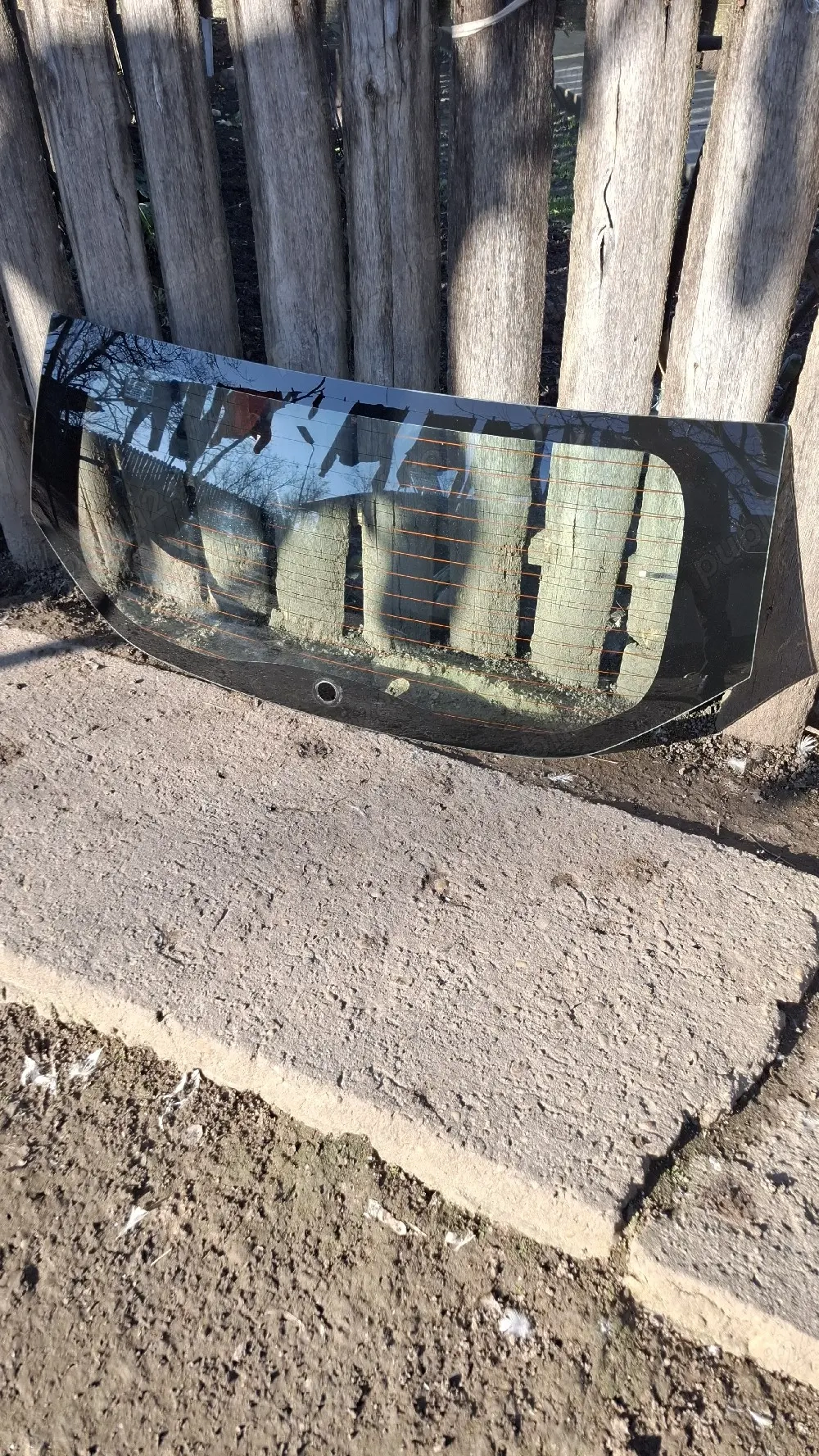 Luneta spate dacia duster 1.6 16 v benzina 2013