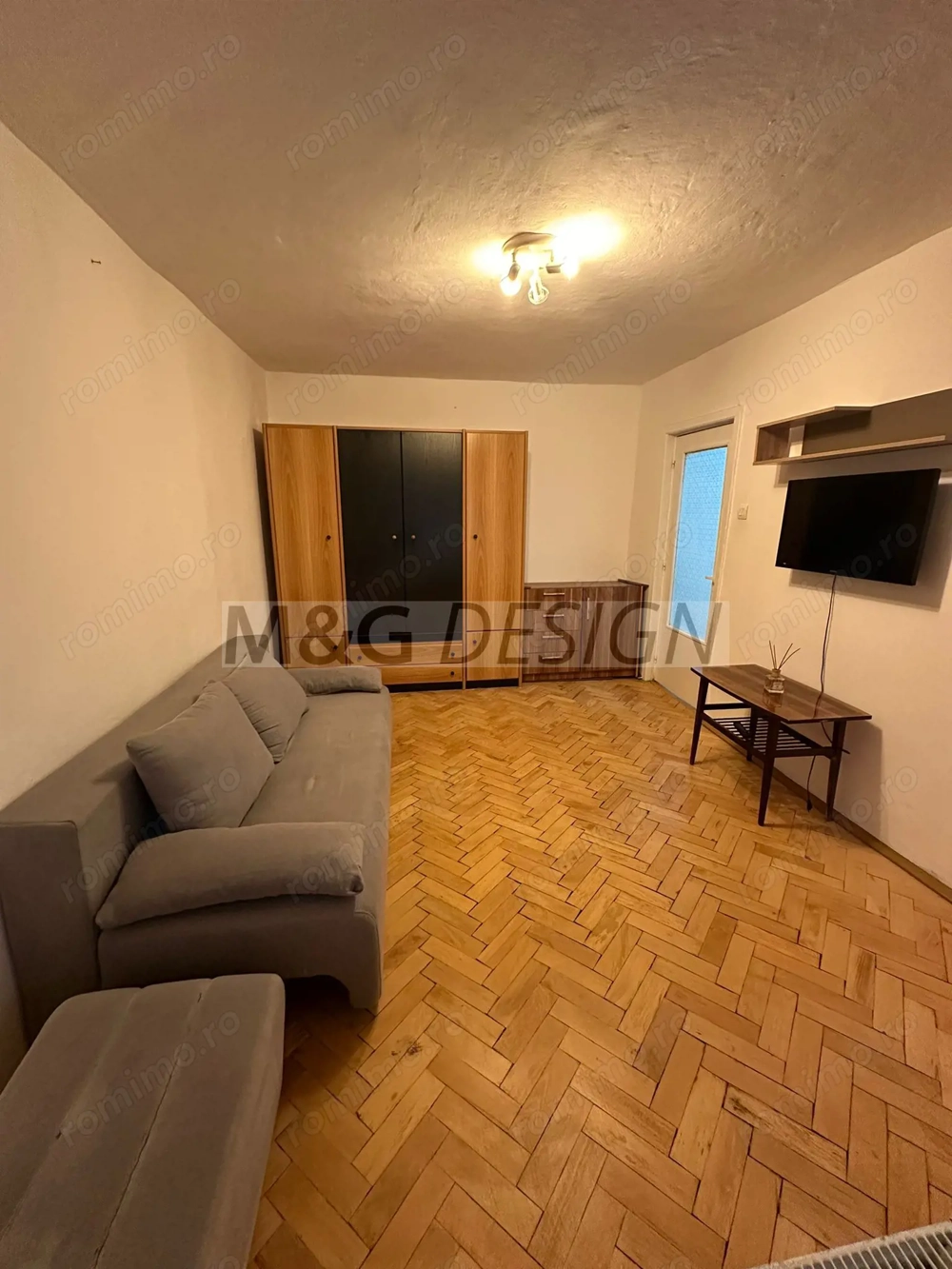 Aradului, et 2, garsoniera cu centrala proprie