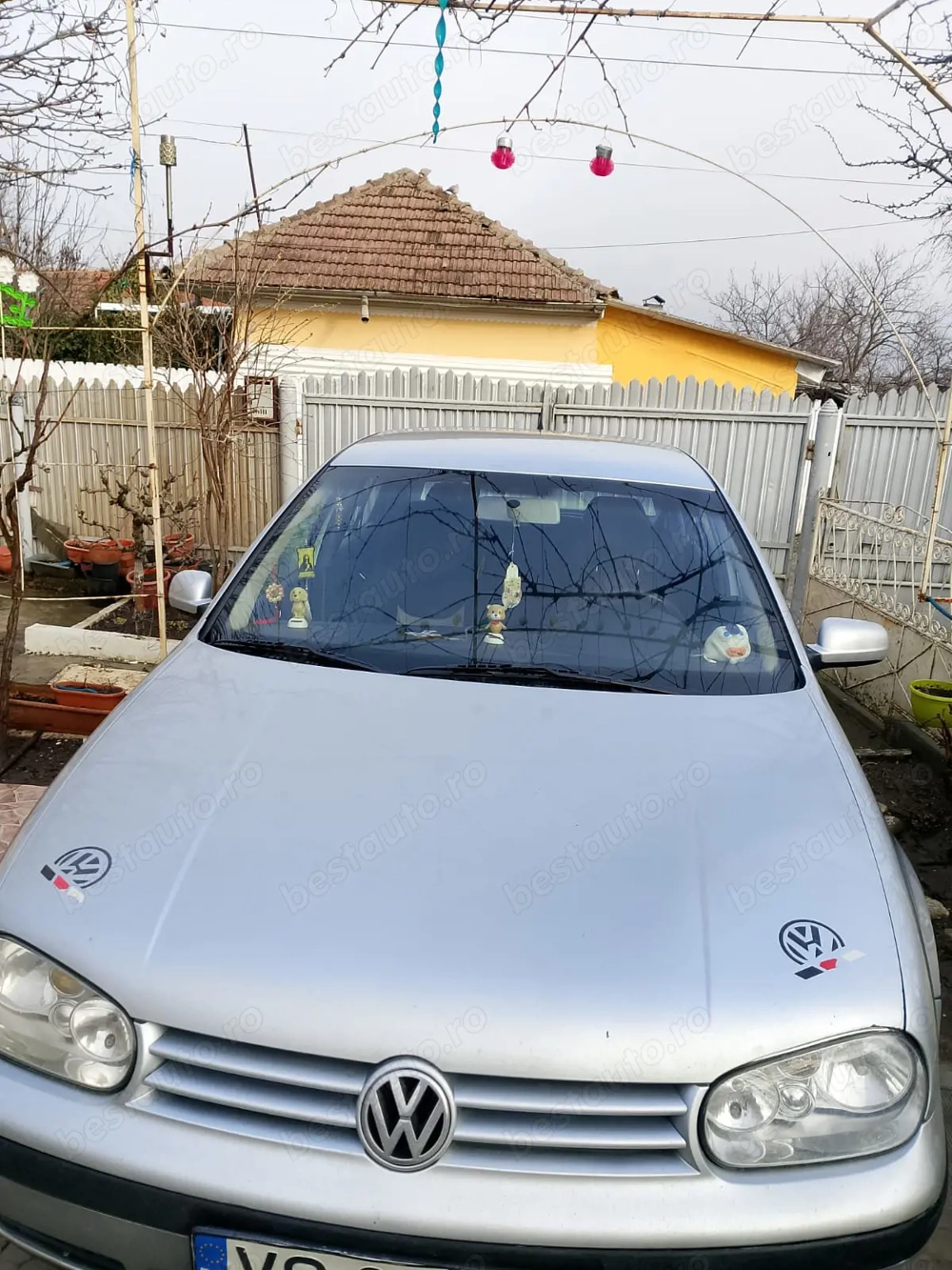 Volkswagen Golf 4   2002   1.4 benzină
