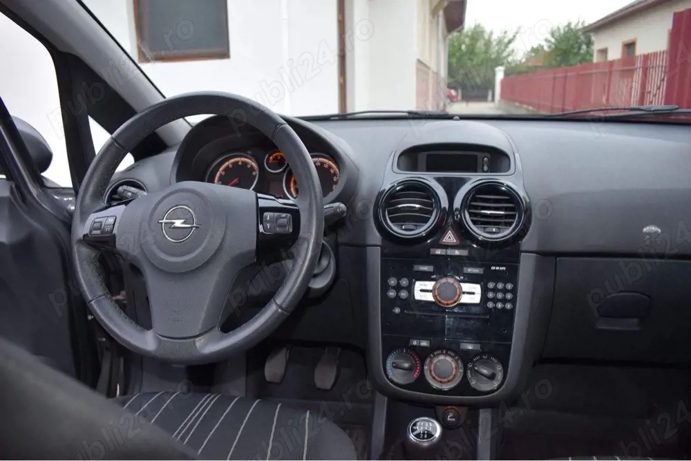 Vând Opel Corsa D