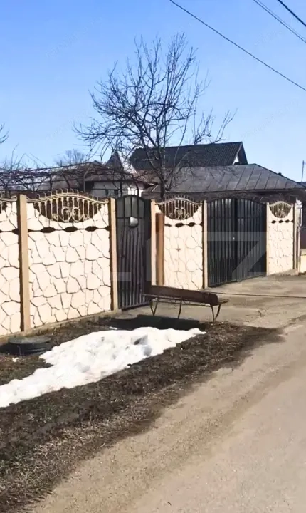 Casă cu Teren Generos Lângă Titu, Braniștea - 1.200 mp, Curte Amenajată 