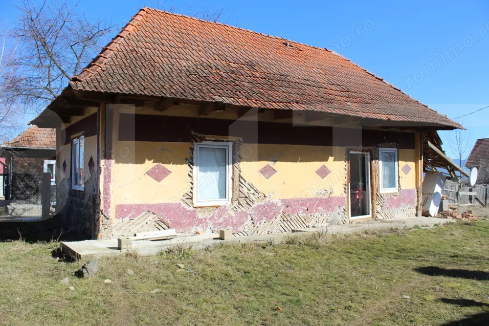 Casă batraneasca cu teren generos - Telechia