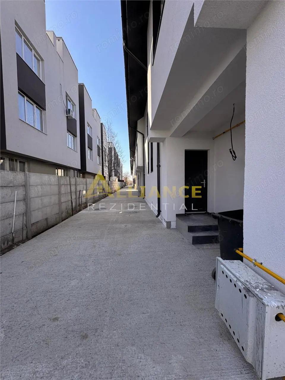 Vila P+1 ~ 4 camere -2 bai { Popesti - Leordeni }