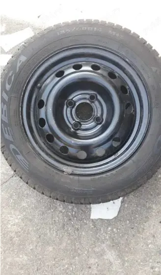 Vand 4 jante tabla pe 14 inch cu 4 prezoane - Daewoo Cielo sau Opel 