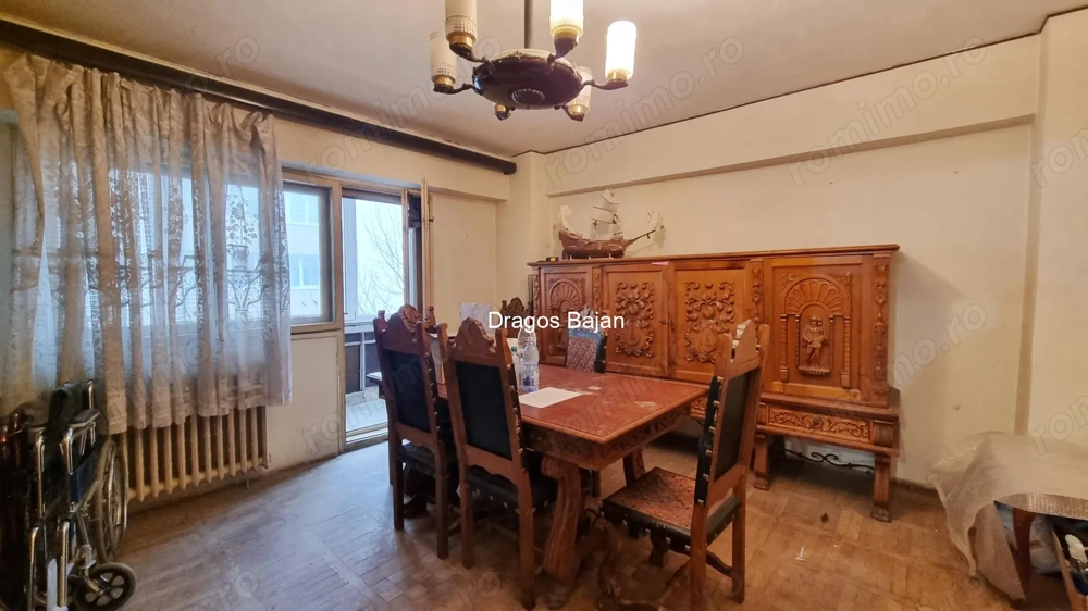 Dorobanti ASE // 4 camere // 1980