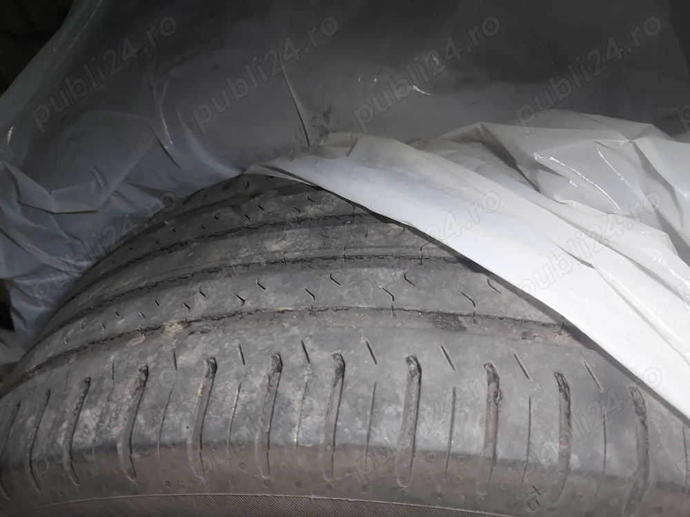 Anvelope vara Continental 2015/60 R 16 95 V