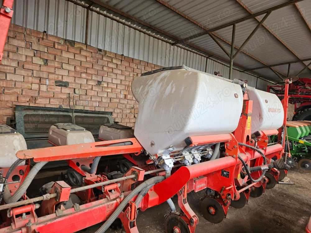 Vand semantoare Khun Maxima II cu buncar de fertilizare , 8 randuri.-2 buc