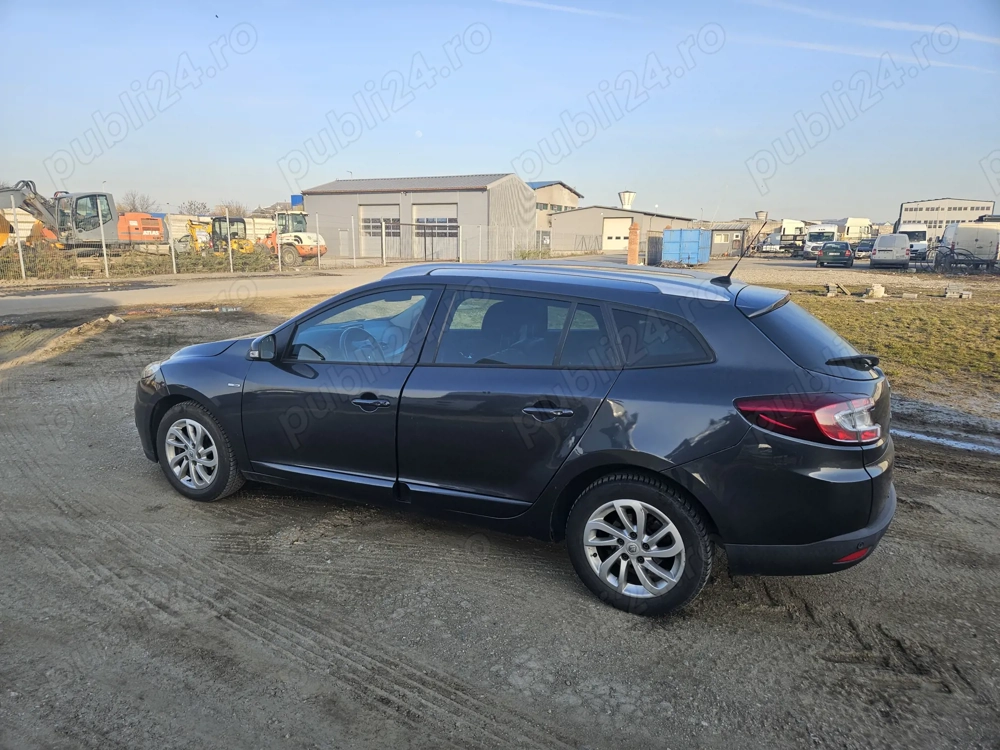 RENAULT MEGANE 3 Grandtour Energy dCi 130 Bose Edition, An 2013, 215.432 Km