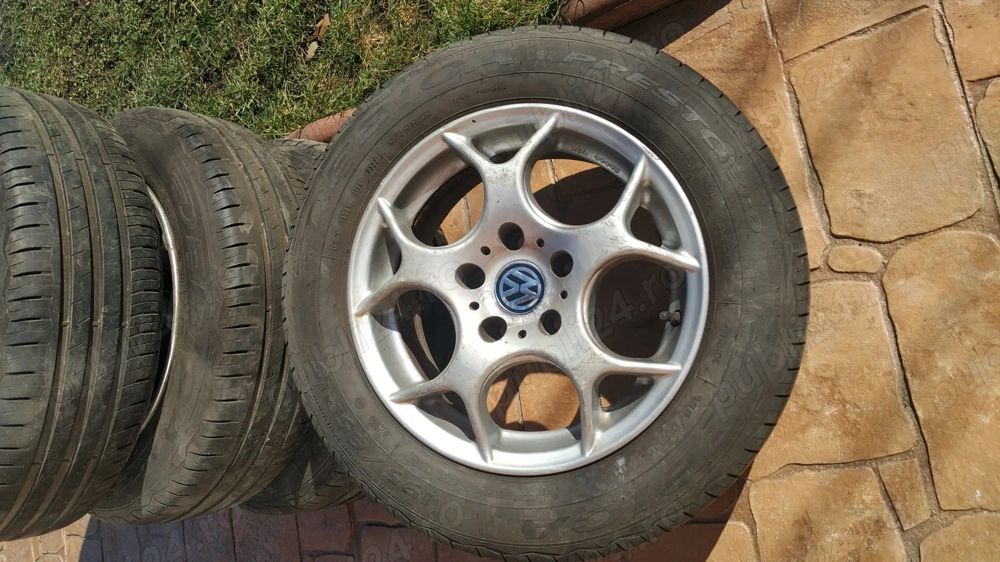 Vand jante aliaj ptr. VW echipate cu cauciucuri aproape noi