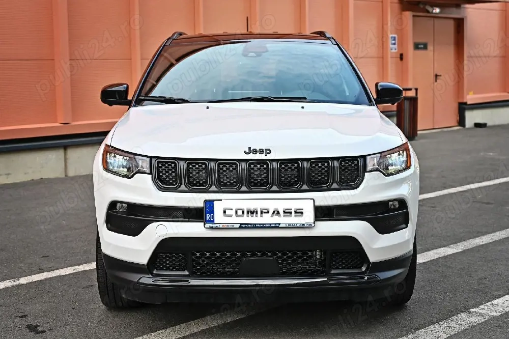 Jeep Compass 4x4 15.700 km benzina automat