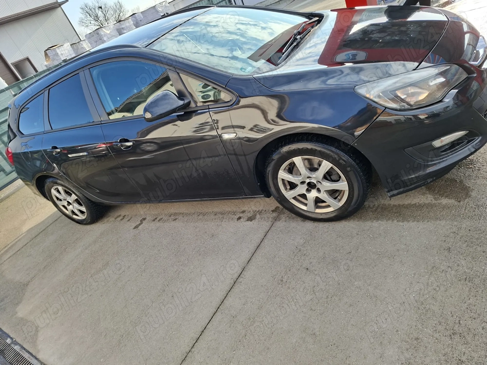 Vând Opel Astra J Sport 2014