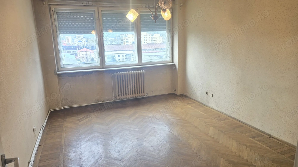 Vand apartament 2 camere in Deva, zona Piata, ITM,, decomandat, suprafata utila 47 mp,