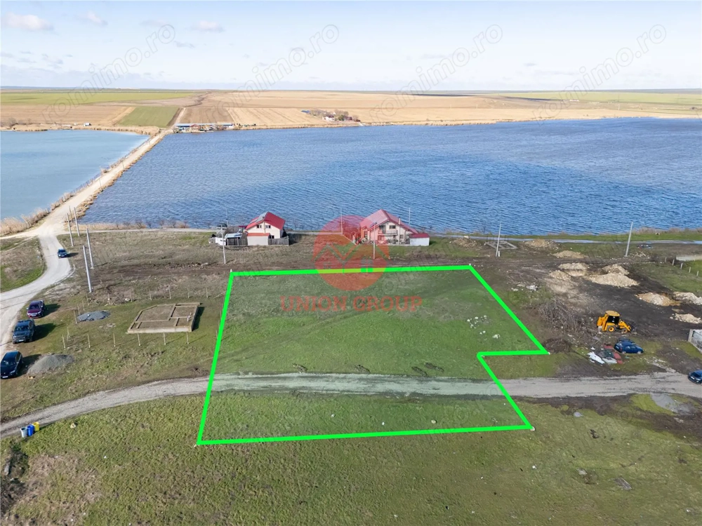 Teren Intravilan 2380 mp Langa Lac, Corbu