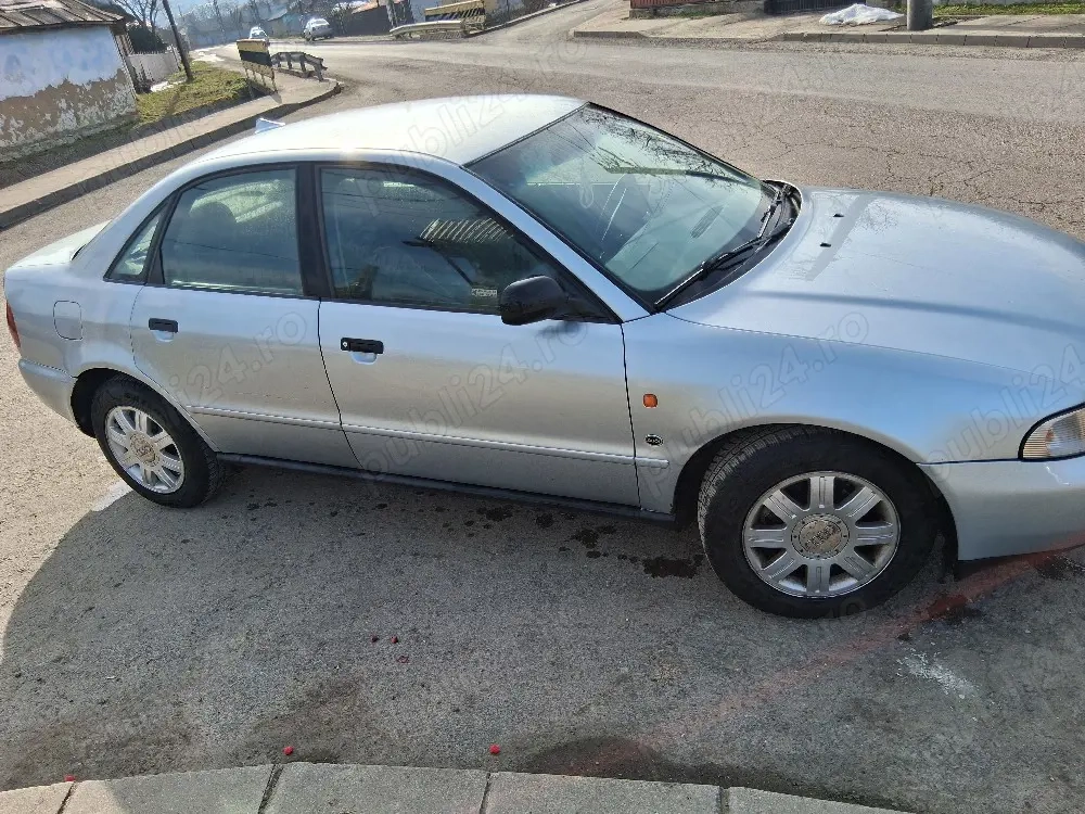 Vînd audi a4 an 1997 