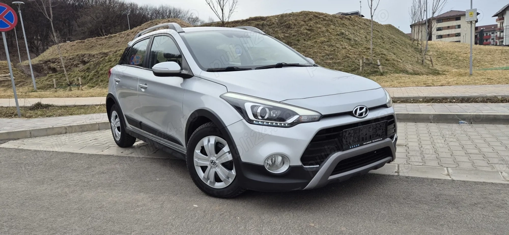 Hyundai i20 Active Crossover 1.0T-GDi 100cp Euro 6 Senzori Clima Pilot 