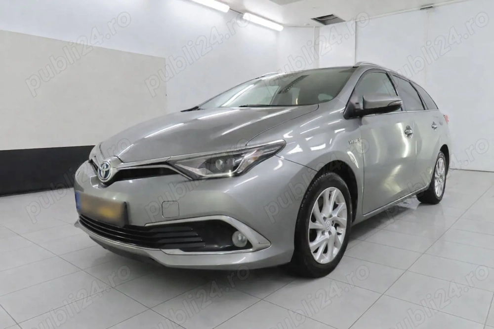 10 2018 TOYOTA Auris 1.8 Hybrid CVT 136 CP - Executive - piele - senzori - LED