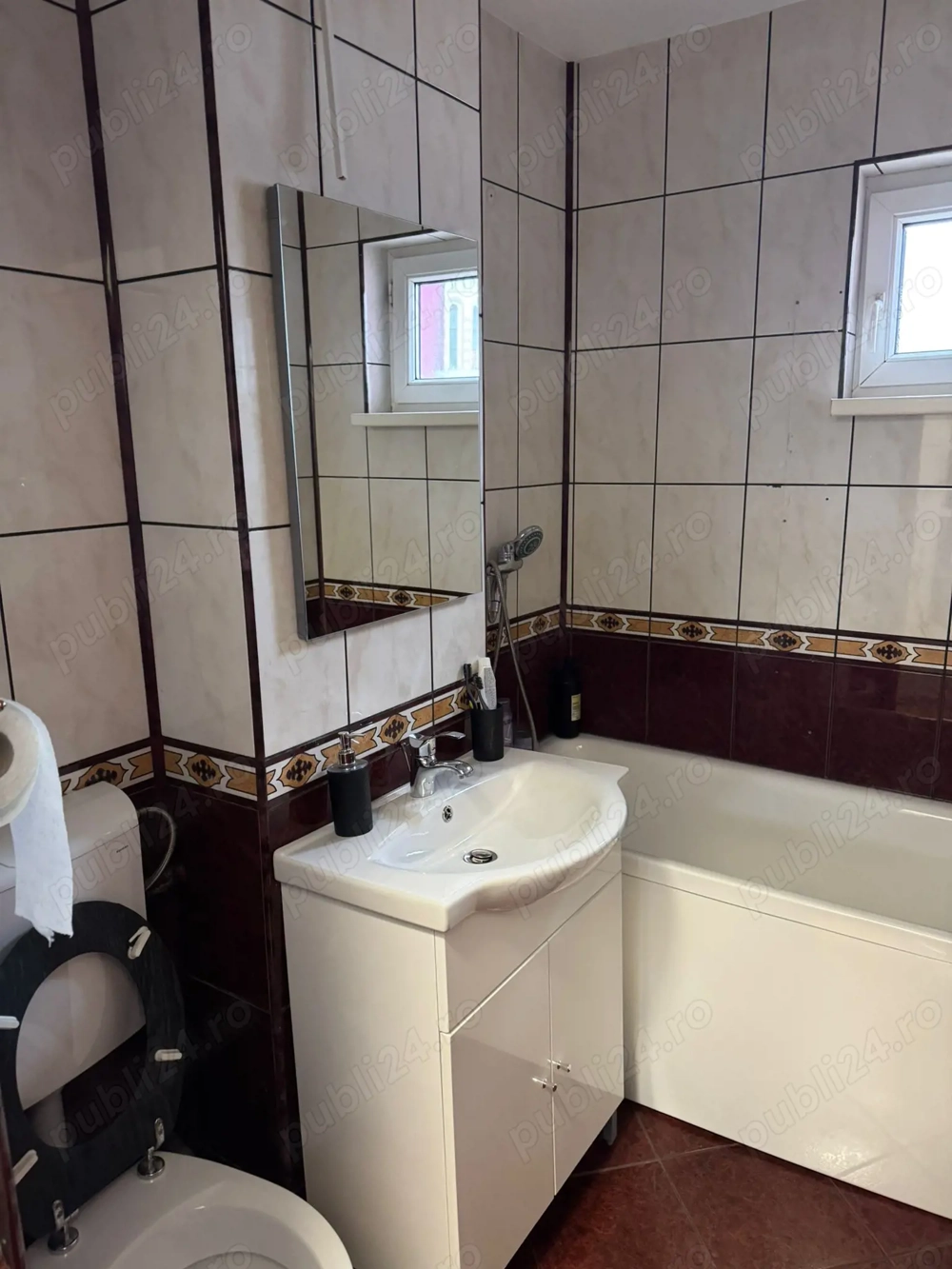 Vând apartament în Gherla 